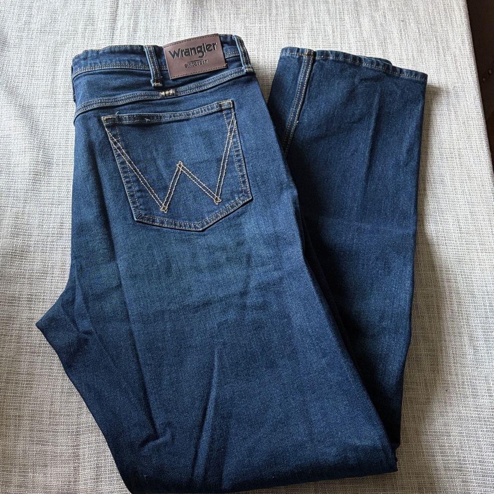 Wrangler Men's Relaxed Fit Denim Jeans 36x34